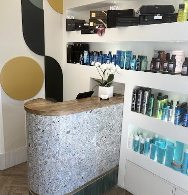 IDENTITY Salon de coiffure ? Nice. femme homme enfant Bon coiffeur ? Nice relooking hairdresser