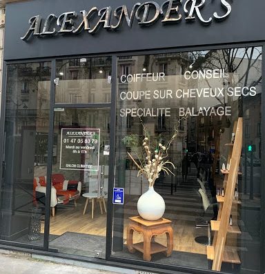 Alexander's Paris 7e. Parce que vous êtes unique. Coiffure spécialité balayage