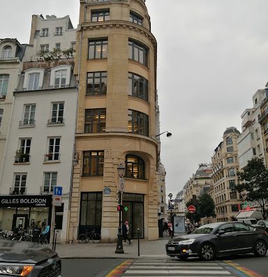 Parcourez notre boutique en ligne et faites votre choix parmi les meilleures marques de produits coiffure aux meilleurs prix.