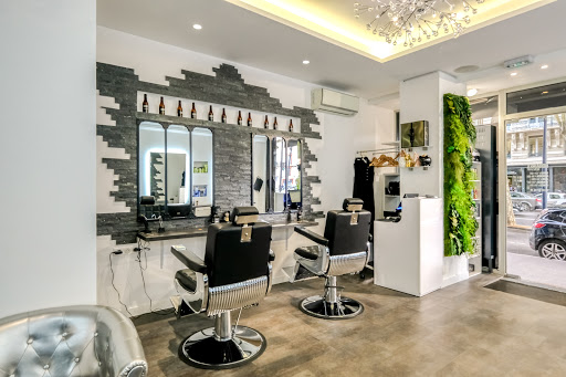 Découvrez le salon de coiffure mixte Raphaël Perrier à Toulouse. Une équipe de coiffeurs passionnés vous accueille du mardi au samedi !