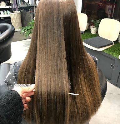 Yada Nathalê - Salon de coiffure situé à Paris Porte d'Orléans spécialisé dans le lissage japonais et la permanente digitale. French manucure disponible.