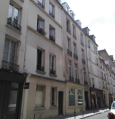 Nous vous aidons à vous sentir plus confiante et belle grâce à notre service unique juste pour vous. Venez prendre conseil avec nos coiffeurs experts et prenez rendez-vous dès maintenant.