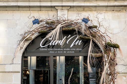 Curl'in Coiffure