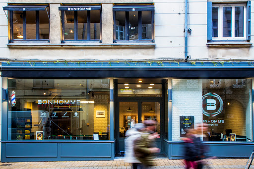 Bienvenue dans notre sal(o)on ! Bonhomme est une sélection de salons de coiffure /grooming pour homme à Paris
